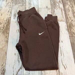 Nike chocolate brown Phoenix Fleece sweatpants women’s size XS